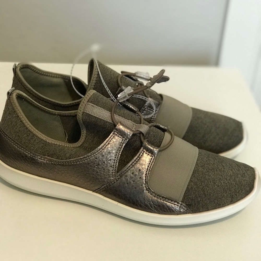 Brand New ECCO WOMEN'S SENSE ELASTIC TOGGLE